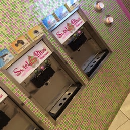 So many flavors ! Def better than red mango So many flavors ! Def better than red mango