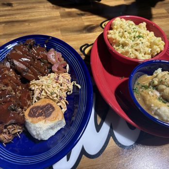 Southside BBQ Co - Brisket and Wagyu with a side of Potatoes&Gravy, Coleslaw and some delicious Mac &Cheese - Barbeque Near Me - Montebello, California Southside BBQ Co - Brisket and Wagyu with a side of Potatoes&Gravy, Coleslaw and some delicious Mac &Cheese - Barbeque Near Me - Montebello, California