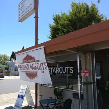 Starcuts - Starcuts Hair Studio entrance - Hair Salons Near Me - Hayward, California