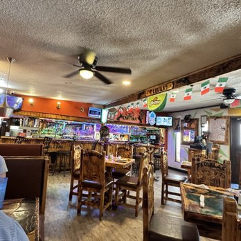El Tequilas Mexican Restaurant - Dining area - Mexican Near Me - Fort Worth, Texas El Tequilas Mexican Restaurant - Dining area - Mexican Near Me - Fort Worth, Texas