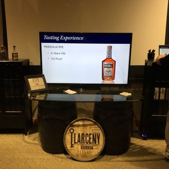 Heaven Hill Bourbon Experience - Tours Near Me - Bardstown, Kentucky