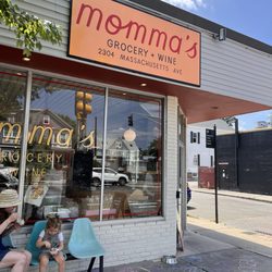 Momma’s Grocery & Wine - Storefront