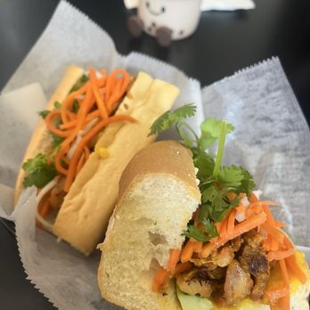Mi 'N Tea - Honey Chicken Banh Mi - Vietnamese Near Me - Philadelphia, Pennsylvania Mi 'N Tea - Honey Chicken Banh Mi - Vietnamese Near Me - Philadelphia, Pennsylvania