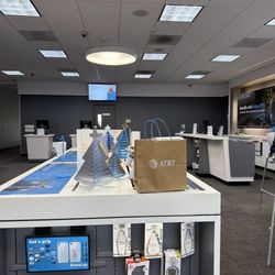 AT&T Store - Just one person to help many customers