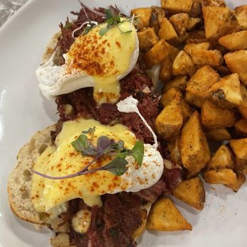 Blueberry’s Grill - Benedict - Breakfast & Brunch Near Me - Wilmington, North Carolina