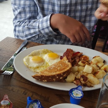 First Watch - Traditional breakfast - Breakfast & Brunch Near Me - North Miami Beach, Florida First Watch - Traditional breakfast - Breakfast & Brunch Near Me - North Miami Beach, Florida
