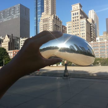 Cloud Gate - Bean fun - Public Art Near Me - Chicago, Illinois