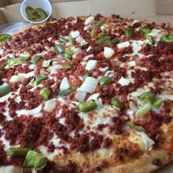 Little Ceasers - La Nacional with chorizo, pimiento morrón, cebolla and the "corporate-size" amount of jalapeño ;p :D