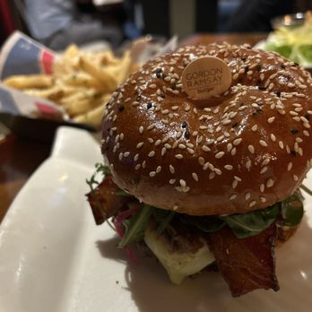 Gordon Ramsay Burger Las Vegas - The 24 hour Brisket Burger - Burgers Near Me - Las Vegas, Nevada Gordon Ramsay Burger Las Vegas - The 24 hour Brisket Burger - Burgers Near Me - Las Vegas, Nevada