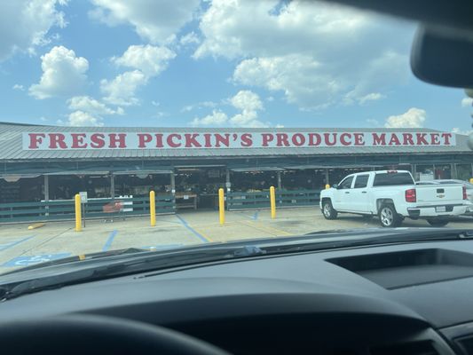 Fresh Pickins Market by null