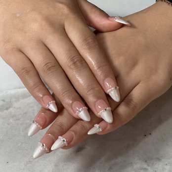 2EM Nail Place - Nail Salons Near Me - Irvine, California