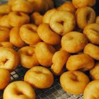 Sis's Sugar Shack - a pile of doughnuts - Food Trucks Near Me