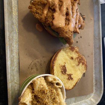 Grace Meat + Three - Fried Chicken Sandwich and side of Mac - Southern Near Me - St Louis, Missouri