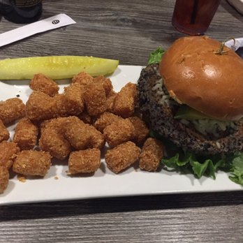 The Broken Oar - Quinoa black bean burger - American Near Me - Glen Burnie, Maryland