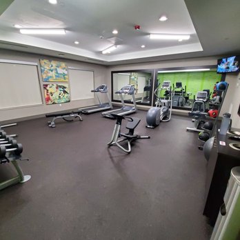 La Quinta by Wyndham Owasso - Lots of gym equipment - Hotels Near Me - Owasso, Oklahoma