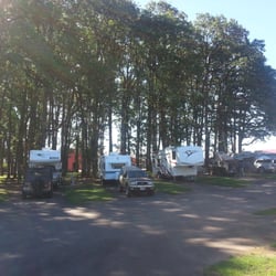 Benton Oaks Rv & Campground - Some back in spots