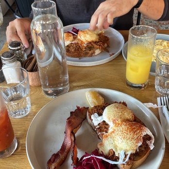Hole In The Wall - Pulled Pork Benedict - Australian Near Me - Brooklyn, New York Hole In The Wall - Pulled Pork Benedict - Australian Near Me - Brooklyn, New York