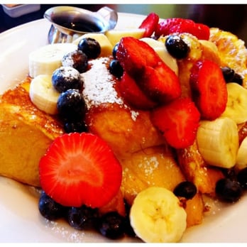Bea Bea's - Fruity French toast - Coffee & Tea Near Me - Burbank, California