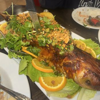 Sáu Can Tho Vietnamese Kitchen - Baked Catfish - Vietnamese Near Me - Rosemead, California Sáu Can Tho Vietnamese Kitchen - Baked Catfish - Vietnamese Near Me - Rosemead, California