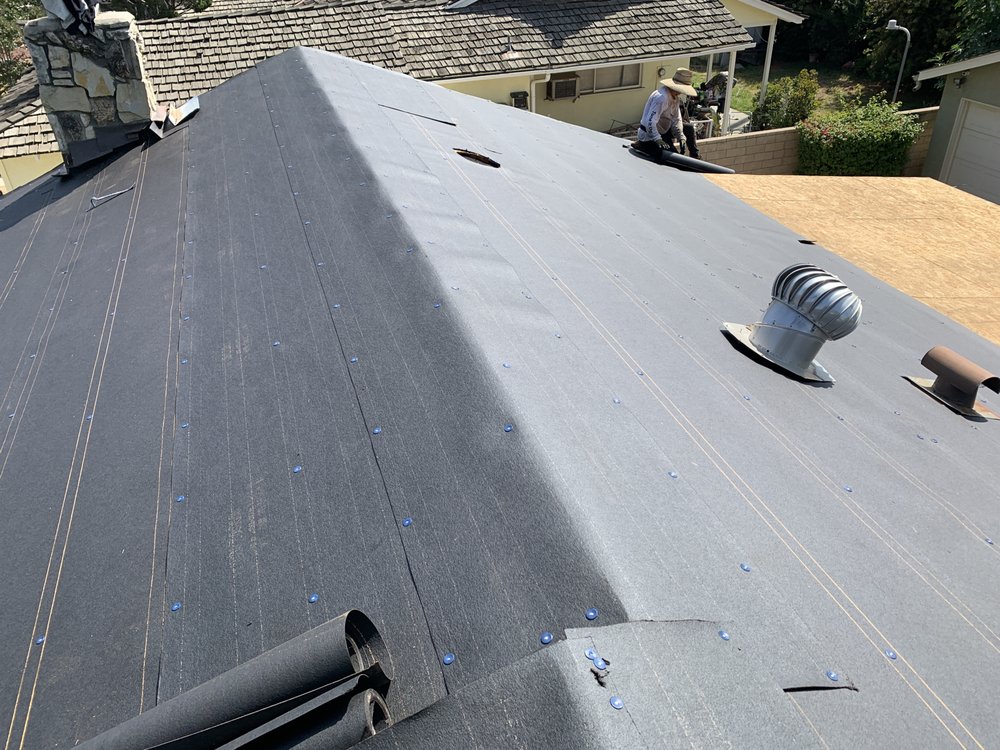 Slide of Fonseca’s Roofing