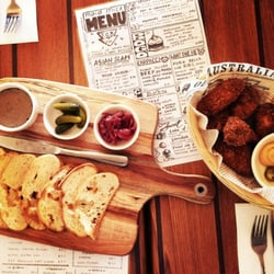 Maid Mice - Chicken Pate platter & Crispy Chicks basket