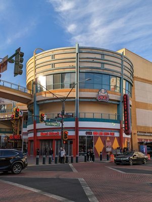 Heart Attack Grill by null