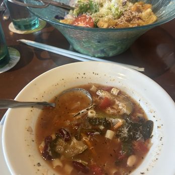 Olive Garden Italian Restaurant - Soup and salad - Italian Near Me - Springfield, Missouri Olive Garden Italian Restaurant - Soup and salad - Italian Near Me - Springfield, Missouri
