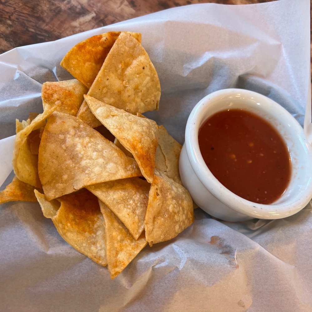 Del Barrio Cafe - Complementary chips and salsa - Mexican Near Me - Midvale, Utah Del Barrio Cafe - Complementary chips and salsa - Mexican Near Me - Midvale, Utah