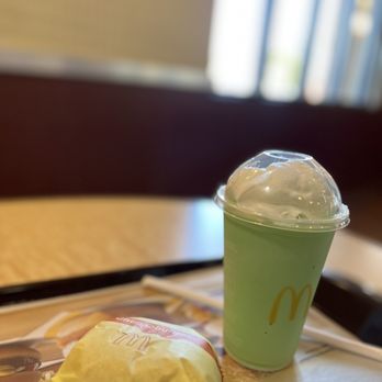 McDonald's - Cheeseburger in paradise. With my limited time only shamrock shake - Fast Food Near Me - Mountain View, California McDonald's - Cheeseburger in paradise. With my limited time only shamrock shake - Fast Food Near Me - Mountain View, California