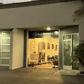 Tomahawk - Hair Salons Near Me - Costa Mesa, California