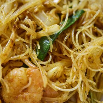 Moon Garden Restaurant - Singapore mai fun - Seafood Near Me - Honolulu, Hawaii