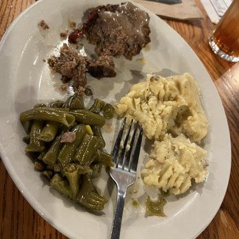 Cracker Barrel Old Country Store - Meatloaf with mash potatoes and string beans - American Near Me - Elkton, Maryland