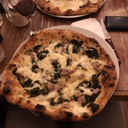 Oi Vita Pizzeria - Salsichia pizza! Absolutely insane! You must try it with the wholemeal base!