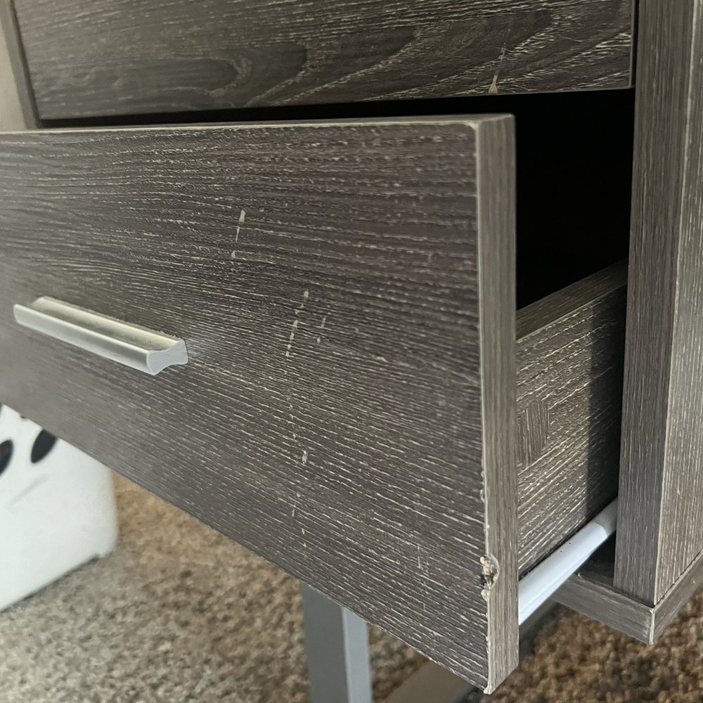 UMoveFree - This can't be fixed and two of three for this desk have these types of markings - Apartment Agents Near Me - Irving, Texas
