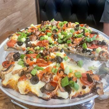 Mountain Mike's Pizza - The snowy Alps Pizza.......so good - Chicken Wings Near Me - Riverside, California