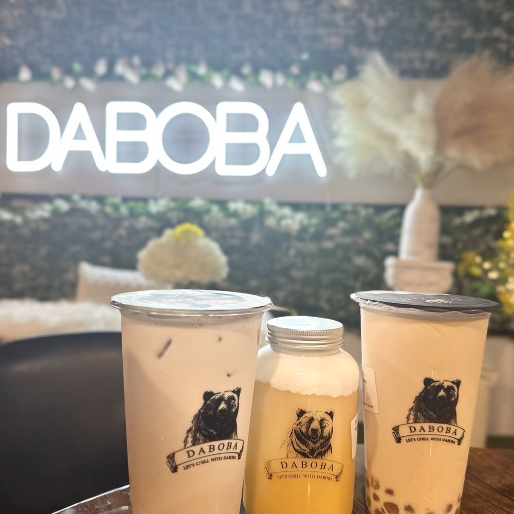 Daboba - Honey Golden Pearl Green Milk Tea and Mango Frappe - Bubble Tea Near Me - Everett, Washington Daboba - Honey Golden Pearl Green Milk Tea and Mango Frappe - Bubble Tea Near Me - Everett, Washington