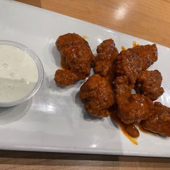 Torrance Tavern - BONELESS WINGS - Sports Bars Near Me - Torrance, California Torrance Tavern - BONELESS WINGS - Sports Bars Near Me - Torrance, California