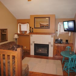 The Rustic Acre - Mummy Mountain Suite