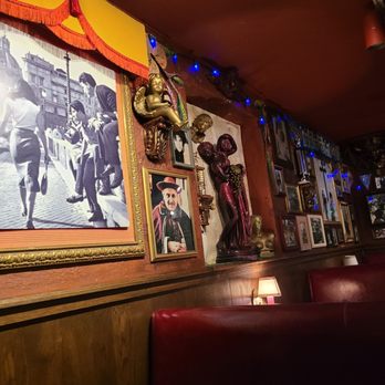 Buca di Beppo Italian Restaurant - Italian pictures on the wall - Italian Near Me - Lombard, Illinois Buca di Beppo Italian Restaurant - Italian pictures on the wall - Italian Near Me - Lombard, Illinois