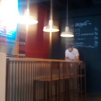 Big Al's - Stylish bar - American Near Me - Sitges, B