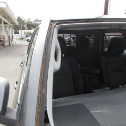 Mobile Auto Glass - Window frame rust on the passenger's side.