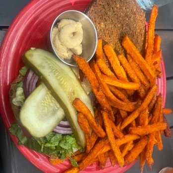Barnaby's Cafe - Falafel burger - American Near Me - Houston, Texas