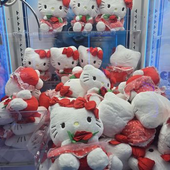Claw Frenzy - Big favorites! Hello kitty. - Arcades Near Me - Brookfield, Wisconsin Claw Frenzy - Big favorites! Hello kitty. - Arcades Near Me - Brookfield, Wisconsin