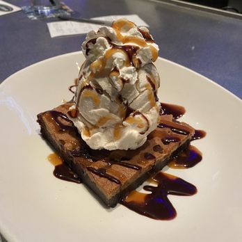 Yard House - Brookie - New American Near Me - Washington, DC, District of Columbia