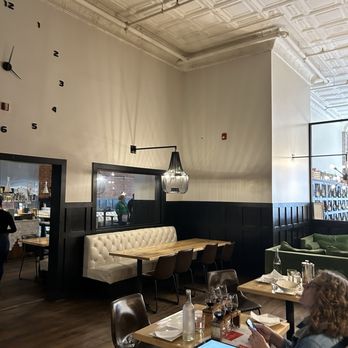 Brix 27 - Inside - Wine Bars Near Me - Martinsburg, West Virginia Brix 27 - Inside - Wine Bars Near Me - Martinsburg, West Virginia