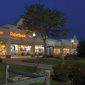 Finger Lakes Premium Outlets - Outlet Stores Near Me - Waterloo, New York