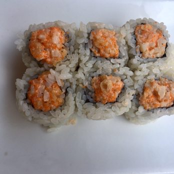 Gari Columbus - Spicy Scallop Roll - Sushi Bars Near Me - New York, New York Gari Columbus - Spicy Scallop Roll - Sushi Bars Near Me - New York, New York
