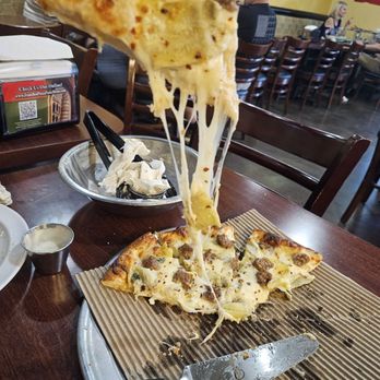Fratello's Pizza & Pasta - White Pizza add Artichokes and Sausage !! Chz pulls all day !! - Italian Near Me - Upland, California