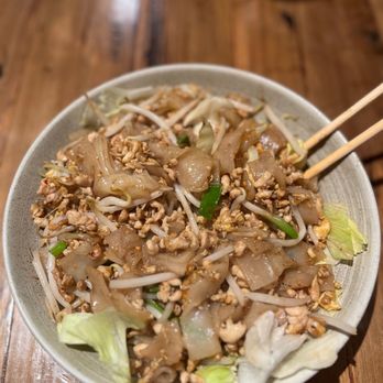 Sweet Rice Thai Sushi - Kua Gai Noodles Kua Gai Dinner - Sushi Bars Near Me - Boston, Massachusetts Sweet Rice Thai Sushi - Kua Gai Noodles Kua Gai Dinner - Sushi Bars Near Me - Boston, Massachusetts