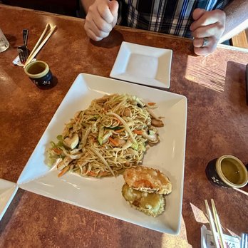 Sake Sushi Bar and Grill - Japanese Near Me - O Fallon, Illinois